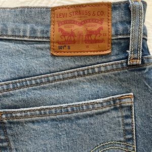 Women’s 501 S Levi Jeans Size 27